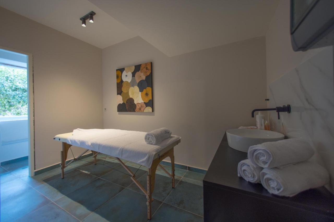 Kastro Maini Hotel Ареополис Екстериор снимка