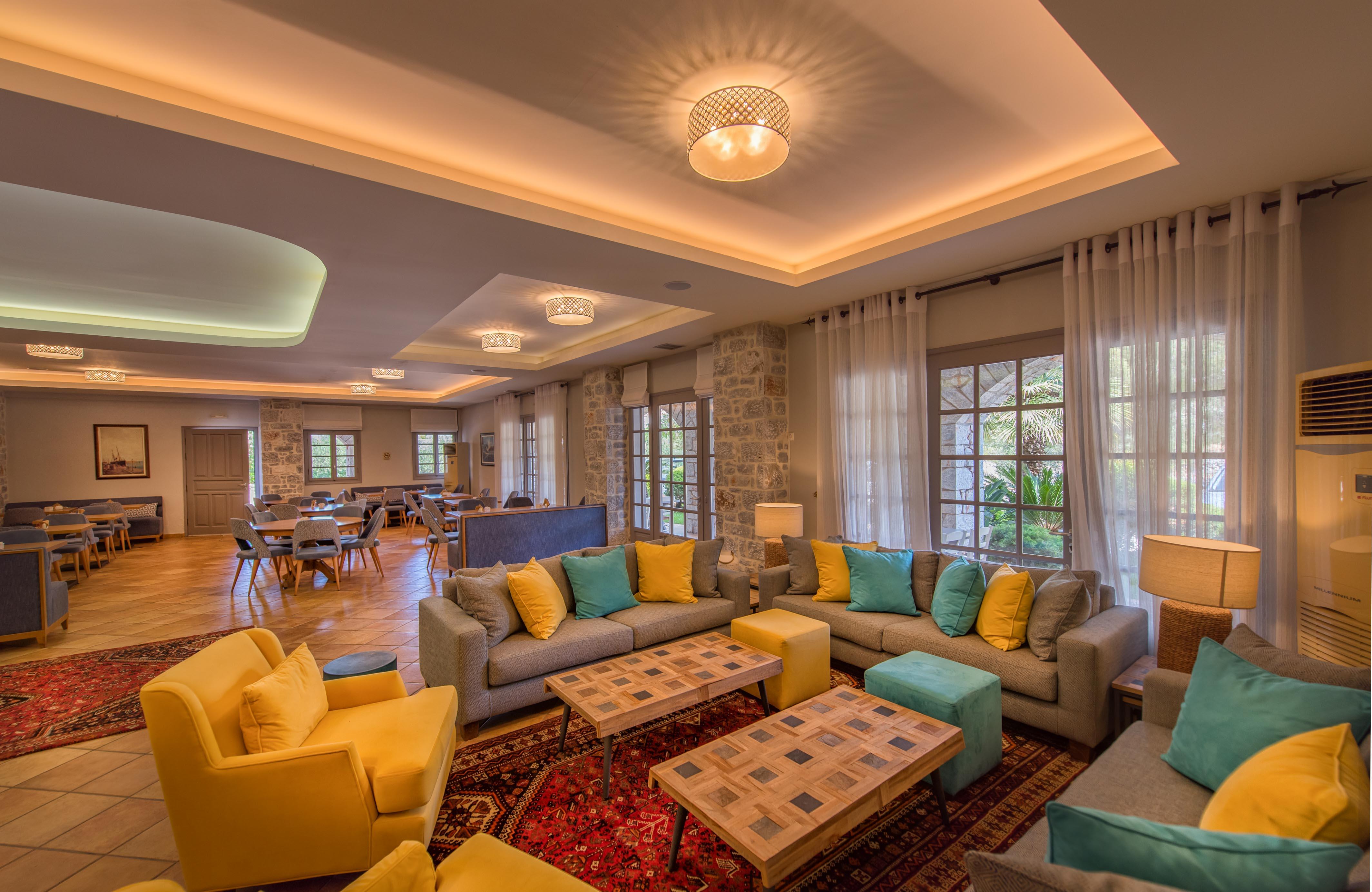 Kastro Maini Hotel Ареополис Екстериор снимка