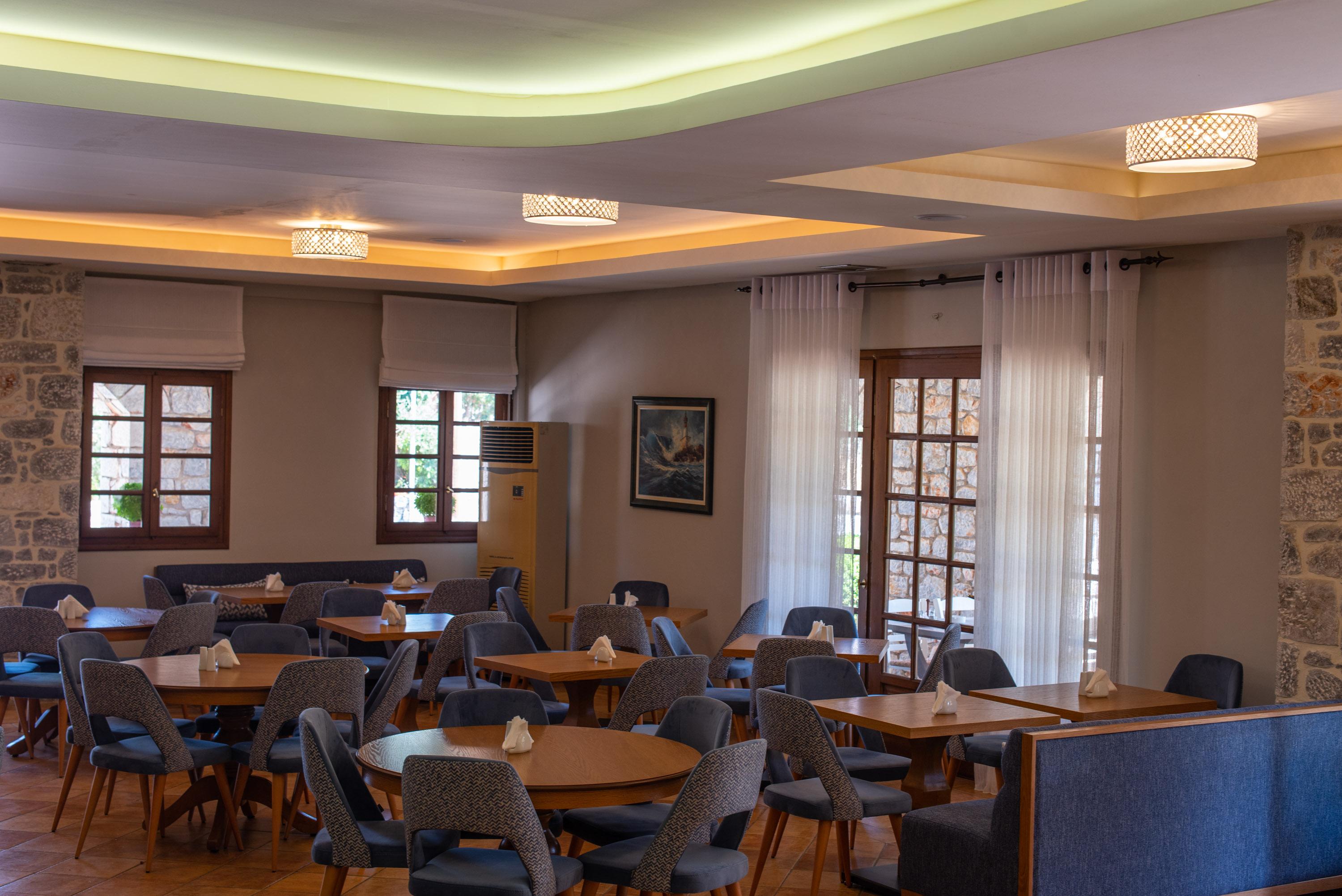 Kastro Maini Hotel Ареополис Екстериор снимка