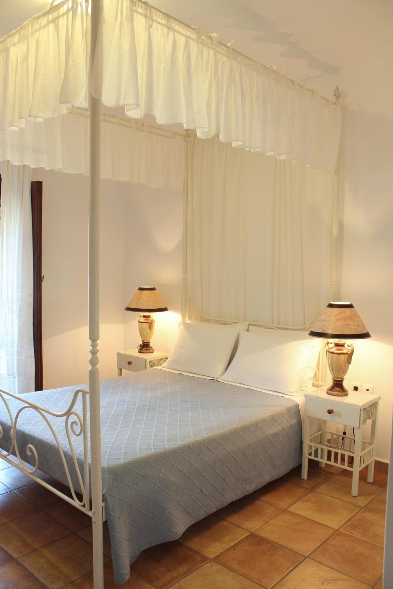 Kastro Maini Hotel Ареополис Екстериор снимка