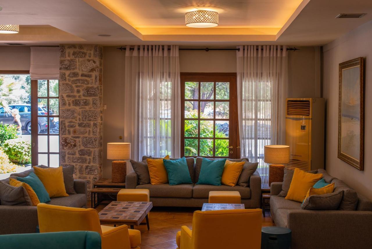 Kastro Maini Hotel Ареополис Екстериор снимка